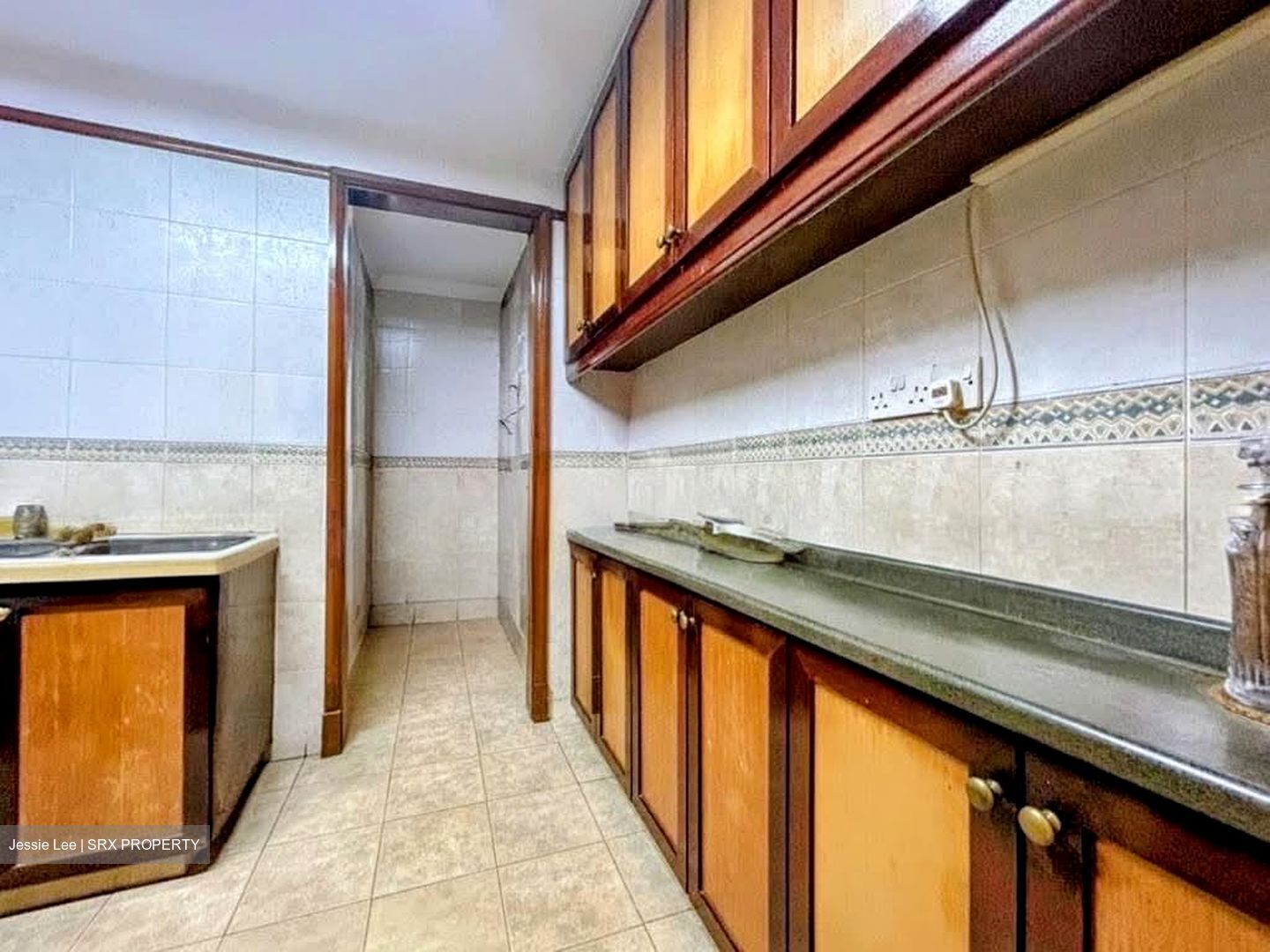 High Oak Condominium (D21), Condominium #593006081